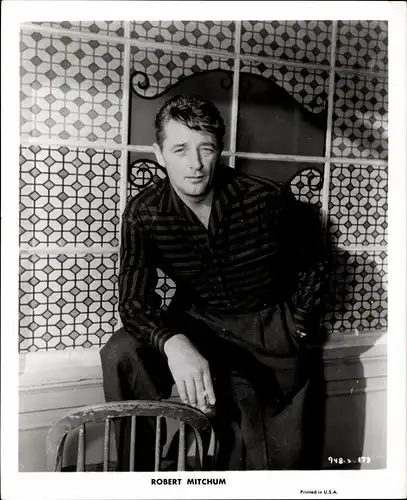 67 Pressefotos Robert Mitchum, Portraits und Filmszenen