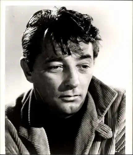 67 Pressefotos Robert Mitchum, Portraits und Filmszenen