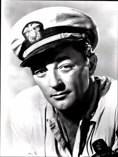 41 Pressefotos Robert Mitchum, Portraits und Filmszenen