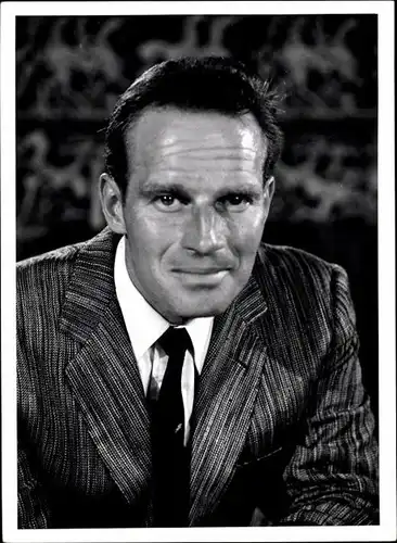 26 Pressefotos Charlton Heston, Portraits und Filmszenen