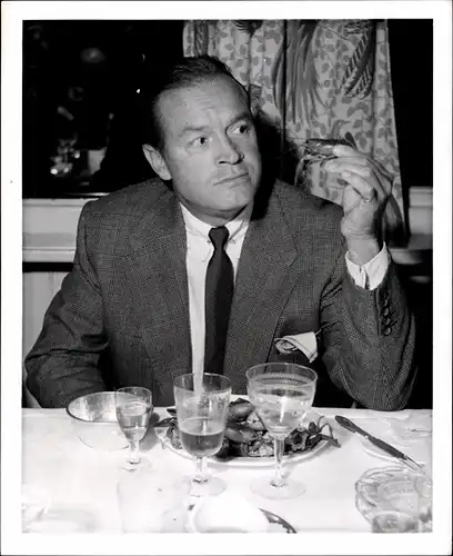 46 Pressefotos Bob Hope, Portraits und Filmszenen