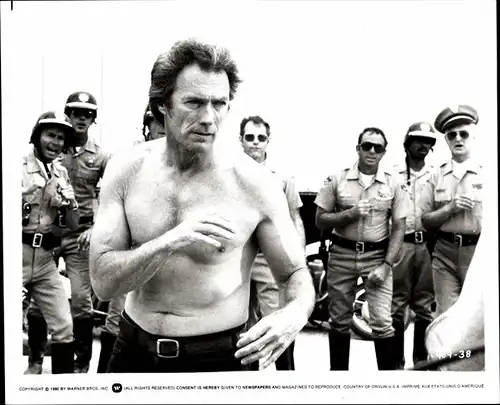 48 Pressefotos Clint Eastwood, Portraits und Filmszenen