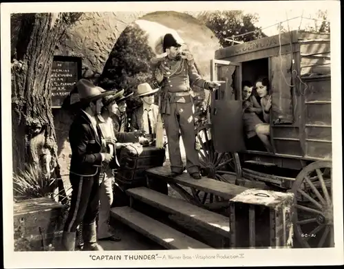 38 Pressefotos Douglas Fairbanks senior und junior, Portraits und Filmszenen