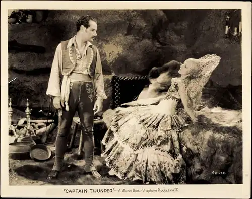 38 Pressefotos Douglas Fairbanks senior und junior, Portraits und Filmszenen