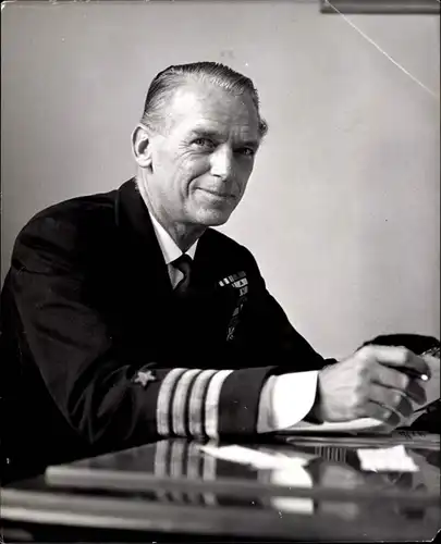 38 Pressefotos Douglas Fairbanks senior und junior, Portraits und Filmszenen