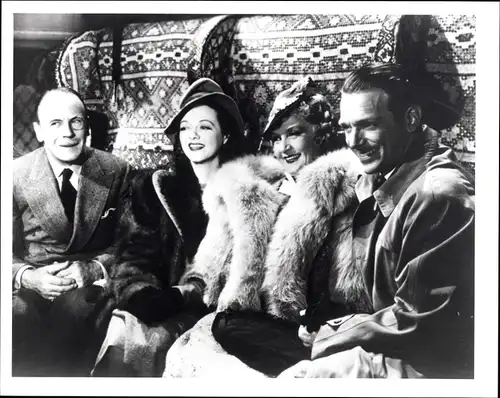 38 Pressefotos Douglas Fairbanks senior und junior, Portraits und Filmszenen