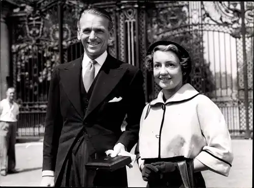 38 Pressefotos Douglas Fairbanks senior und junior, Portraits und Filmszenen