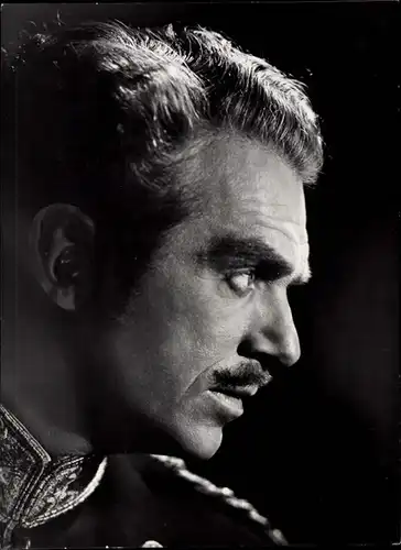 38 Pressefotos Douglas Fairbanks senior und junior, Portraits und Filmszenen
