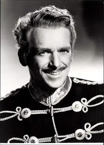 38 Pressefotos Douglas Fairbanks senior und junior, Portraits und Filmszenen