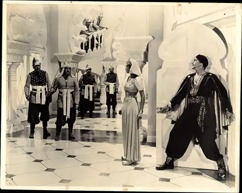 38 Pressefotos Douglas Fairbanks senior und junior, Portraits und Filmszenen