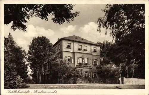 Ak Bad Lausick in Sachsen, Blick auf den Bethlehemstift, Straßenpartie