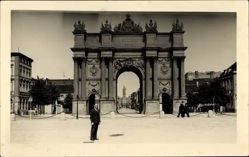 Foto Ak Potsdam, Brandenburger Tor