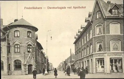 Ak Frederikshavn Dänemark, Danmarksgade ved Apotheket