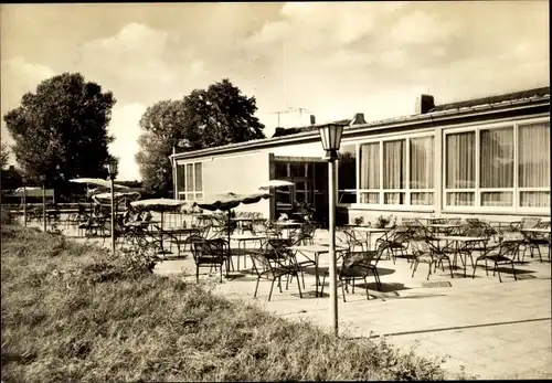 Ak Ziegelroda Querfurt im Saalekreis, Konsum Rastgaststätte Hermannseck, Terrasse