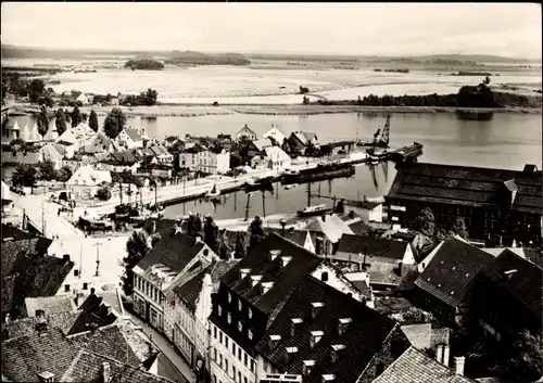 Ak Wolgast in Mecklenburg Vorpommern, Hafen, Schiffe, Panorama