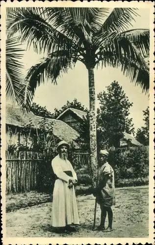 Ak Madagaskar, Missionar auf Besuch bei Gläubigen