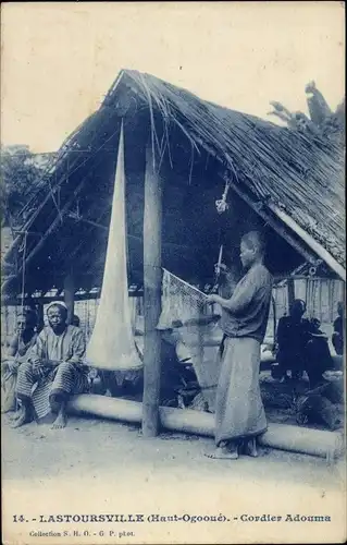 Ak Lastoursville Gabun, Seiler vom Volk der Adouma