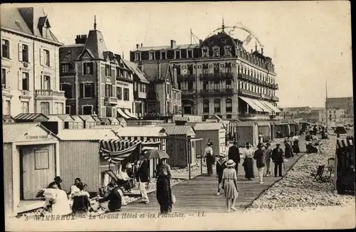 Ak Wimereux Pas de Calais, Le Grand Hotel et les Planches