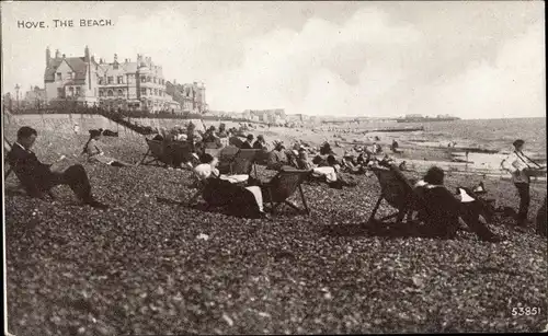 Ak Hove East Sussex England, Strandpartie