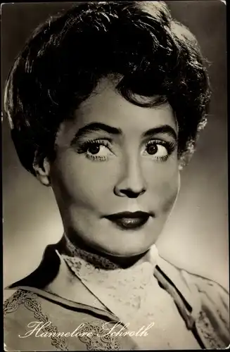 Ak Schauspielerin Hannelore Schroth, Der Hauptmann von Köpenick, Portrait