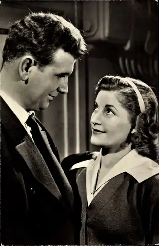Ak Schauspielerin Gisela Uhlen und Schauspieler Günther Simon, Das Traumschiff, DEFA