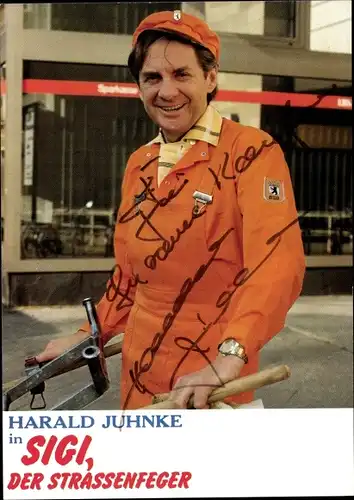 Ak Schauspieler und Sänger Harald Juhnke in Sigi der Straßenfeger, Portrait, Autogramm