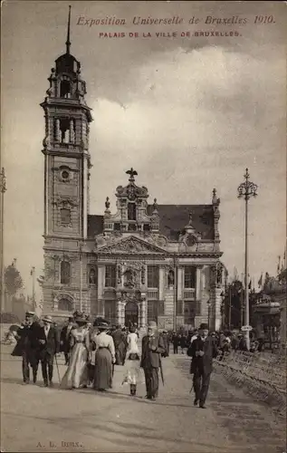 Ak Bruxelles Brüssel, Exposition Universelle 1910, Palais de la Ville de Bruxelles, Besucher