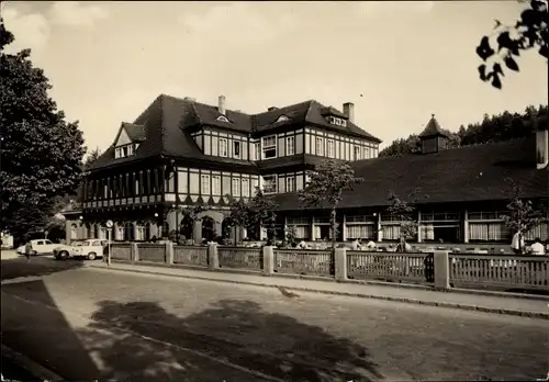 Ak Sitzendorf an der Schwarza in Thüringen, HO Hotel Zur Linde, Fachwerkbau