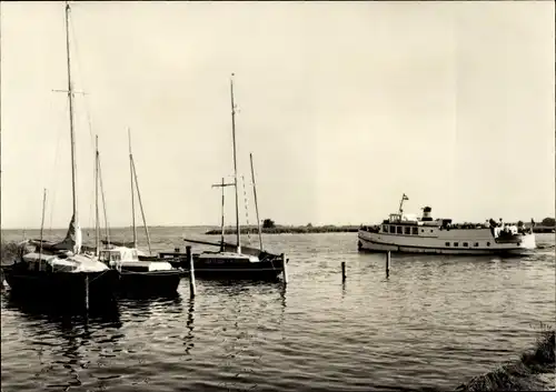 Ak Ostseebad Zinnowitz auf Usedom, Am Achterwasser, Ausflugsschiff