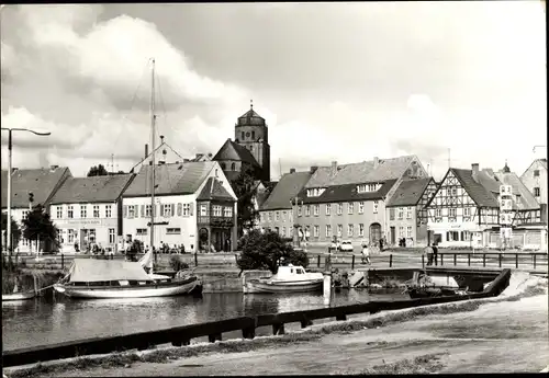 Ak Wolgast in Mecklenburg Vorpommern, Am Hafen, Kutter, Brücke