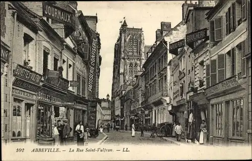 Ak Abbeville Somme, La Rue Saint Vulfran, Metzger, Zeitungen