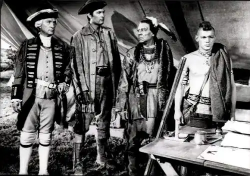Foto Filmszene Das Herz eines Indianers, USA 1958, James McArthur, Joseph Calleia, Stephan Bekassy