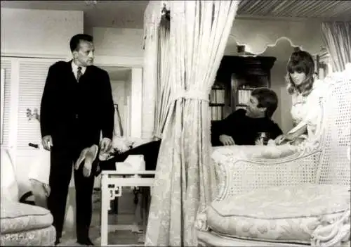 Pressefoto Filmszene, Petulia, George C. Scott, Julie Christie