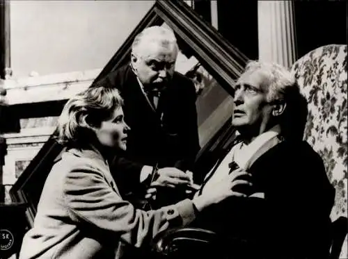 Foto Filmszene "Vor Sonnenuntergang", D 1956, mit Annemarie Düringer, Hans Albers, Hans Nielsen