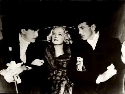 Foto Filmszene, Serenade zu dritt, Schauspieler Mariam Hopkins, Frederic March und Gary Cooper