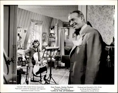 Foto Filmszene "Love in the afternoon", USA 1957, Szene mit Audrey Hepburn und Gary Cooper