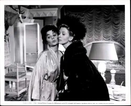 Foto Filmszene "The Grass Is Greener" USA 1960, Szene mit Jean Simmons und Deborah Kerr