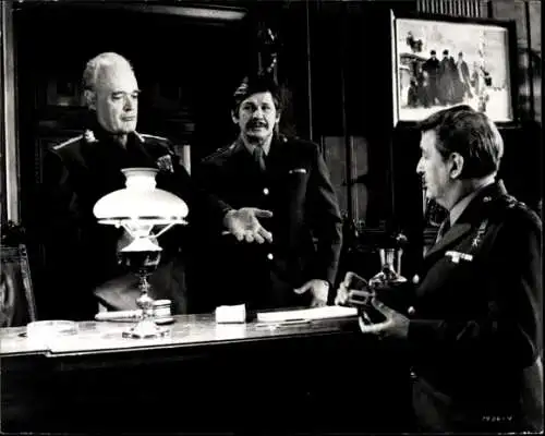 Foto Filmszene "Telefon", USA 1977, Szene u.a. mit Charles Bronson und Patrick Magee