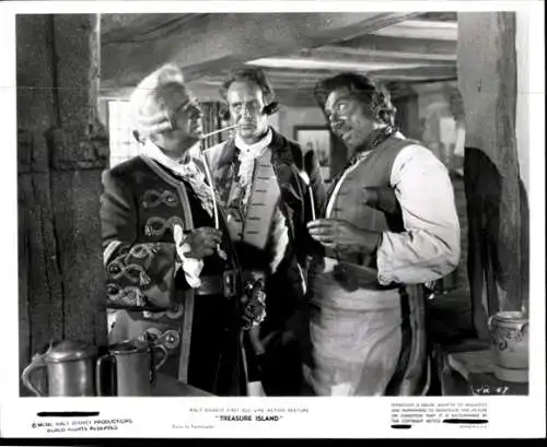 Foto Filmszene "Treasure Island", USA 1950, Szene mit Robert Newton, Walter Fitzgerald und D. O'Dea