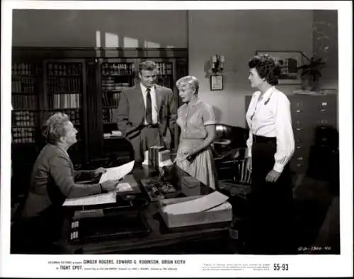 Foto Filmszene "Tight Spot", USA 1955, Szene u.a. mit Ginger Rogers, Edward Robinson, Brian Keith