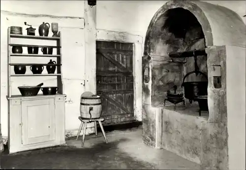 Ak Klockenhagen Ribnitz Damgarten, Freilichtmuseum, Diele im Katen