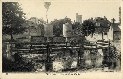 Ak Troyes Aube, Pont de deux liards