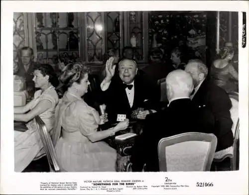 Foto Schauspieler Victor Mature, Patricia Neal, Edmund Gwenn, Something for the birds, Pressefoto