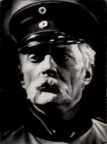 Foto Filmszene Der Hauptmann von Köpenick, D 1931,  Max Adalbert