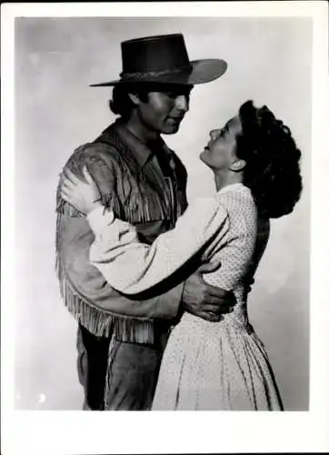 Foto Schauspieler George Montgomery und Ellen Drew, Auf dem Kriegspfad