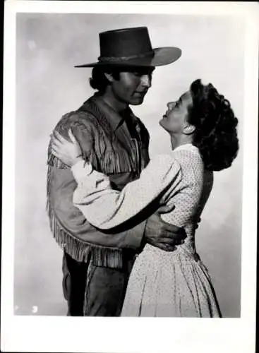 Foto Schauspieler George Montgomery und Ellen Drew, Auf dem Kriegspfad