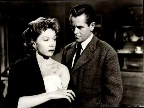 Foto Filmszene, Lebensgier, Schauspieler Gloria Grahame und Glenn Ford