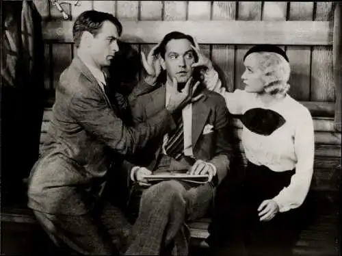 Foto Filmszene, Serenade zu dritt, Schauspieler Mariam Hopkins, Frederic March und Gary Cooper