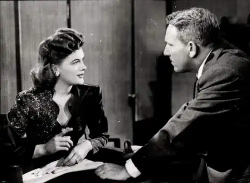 Foto Filmszene, Ehekrieg, Schauspieler Spencer Tracy und Jean Hagen