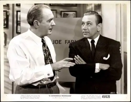 Foto Filmszene "A Dangerous Profession", USA 1949, Szene mit  Pat O'Brien und Bill Williams